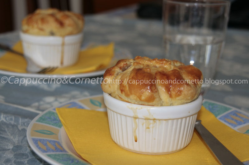 Fagottini di sfoglia con cuore morbido di radicchio e gorgonzola