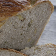 Pane in cassetta al latte e noci ( di Sara Papa)