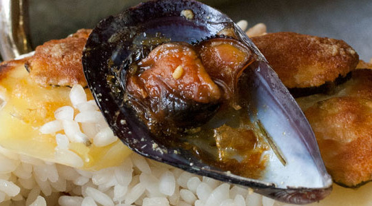 “Taieddhra” di riso, patate e cozze…e la cena è servita!