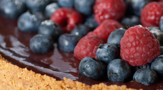 Cheesecake con lamponi e mirtilli