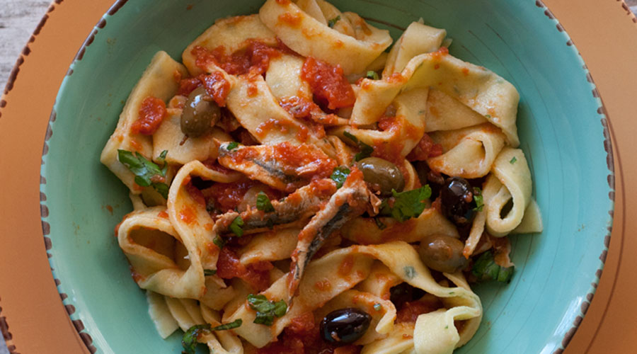 Pappardelle alle erbe con alici e olive taggiasche, la mia ricetta per #galleriadelsaporecirio