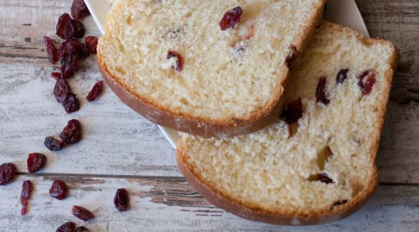 Brioche allo yogurt con cranberry