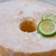 Chiffon cake con glassa al limone