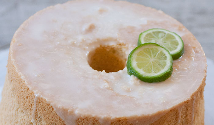 Chiffon cake con glassa al limone