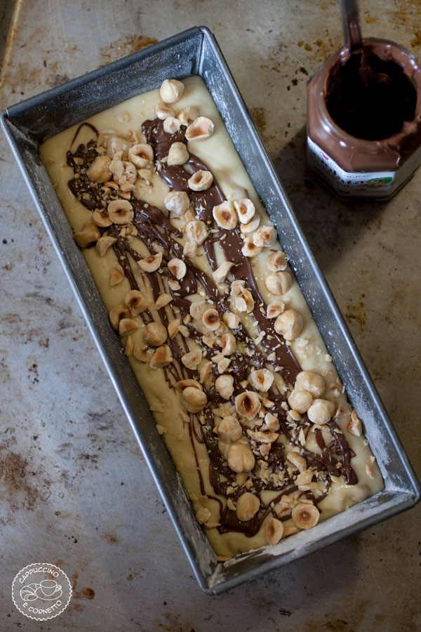 Banana bread con nocciolata e nocciole