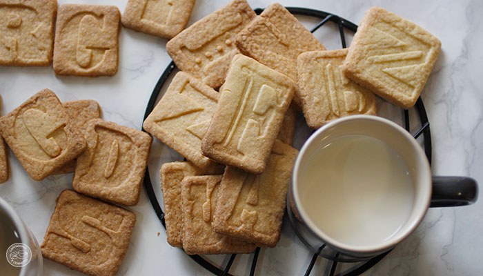 Biscotti al caffellatte: l’alfabeto che si inzuppa!