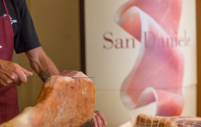 Il prosciutto di San Daniele al Salone del Gusto di Torino