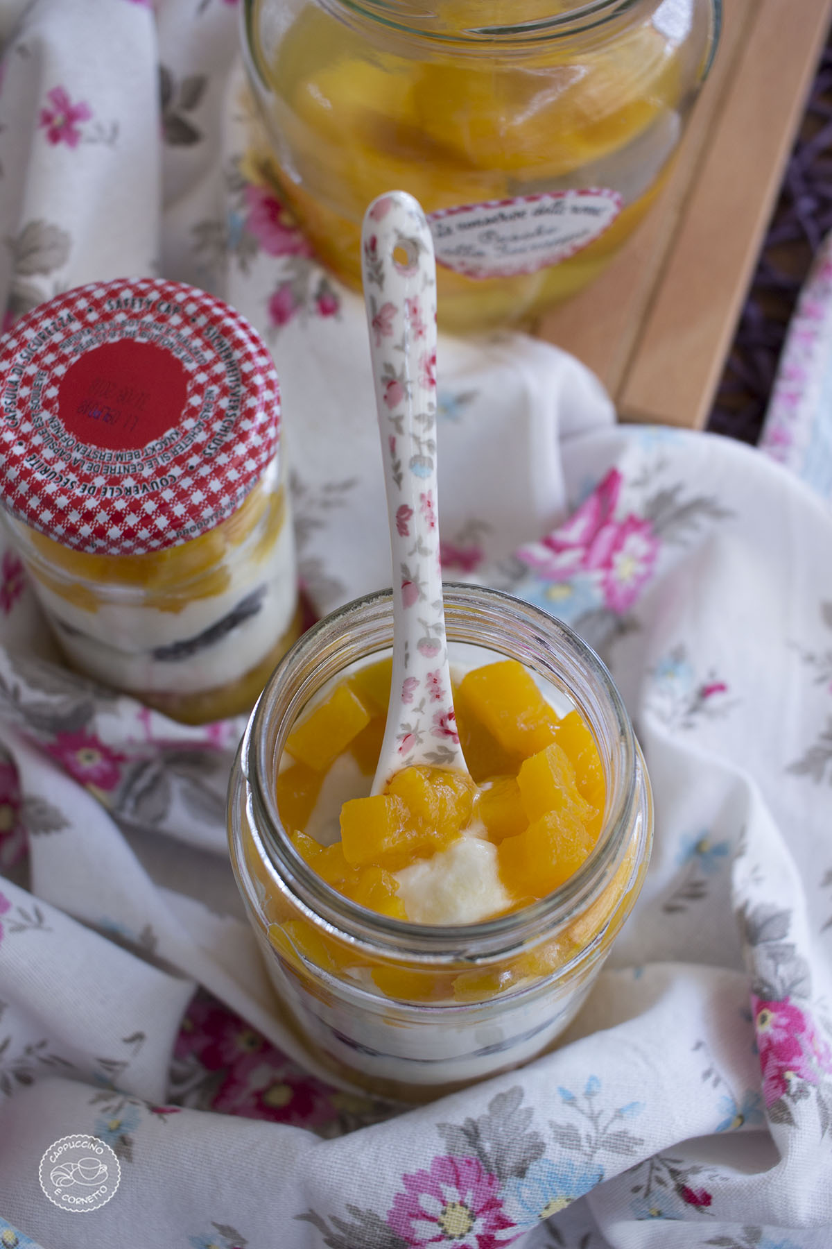 Dolce di ricotta di bufala e frutta