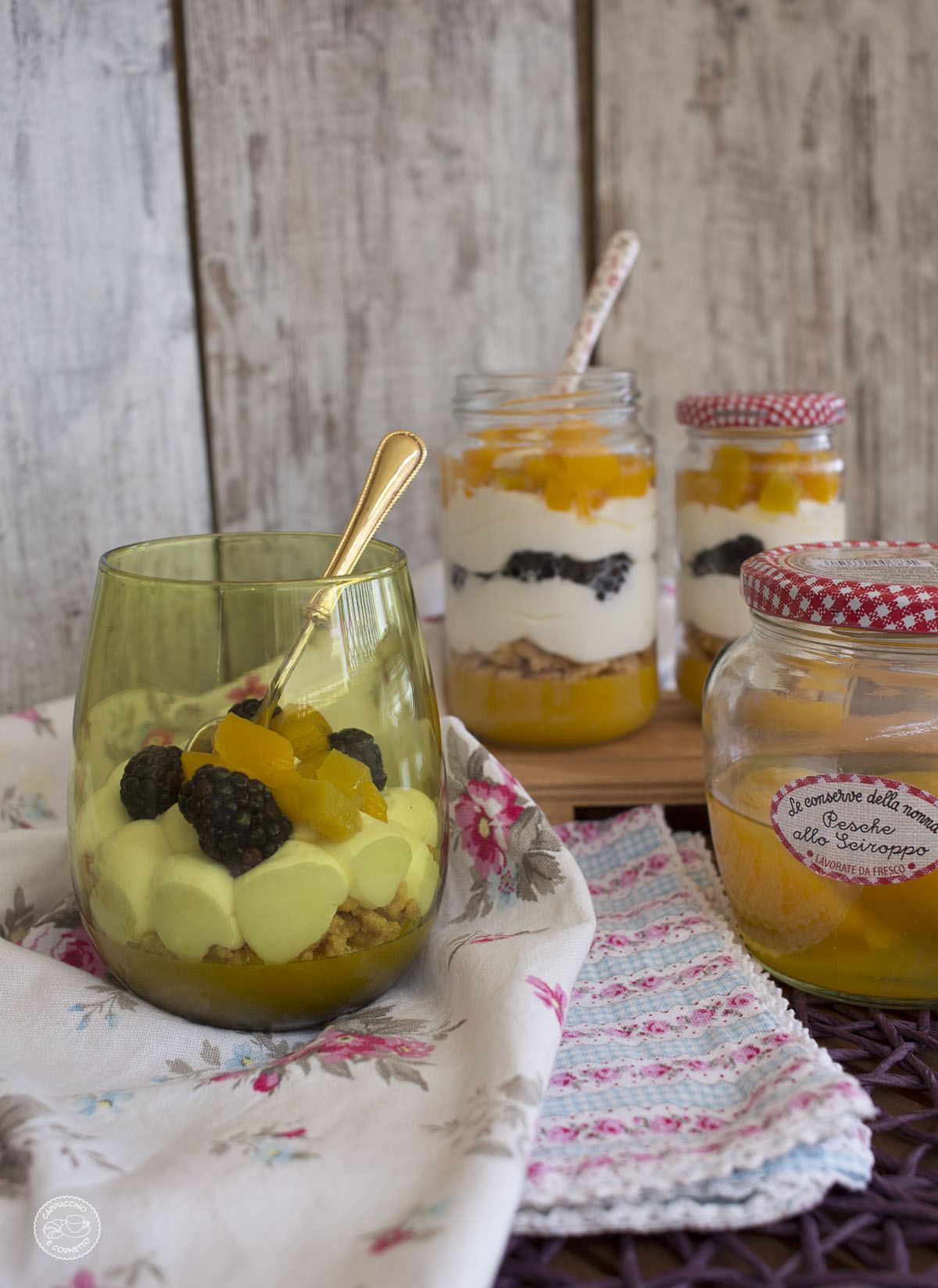 Dolce di ricotta di bufala e frutta