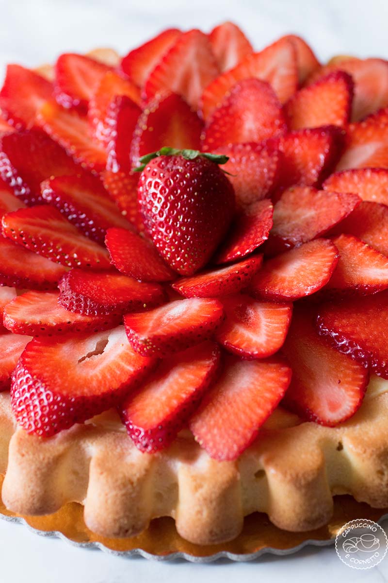 Crostata-base-morbida-crema-fragole